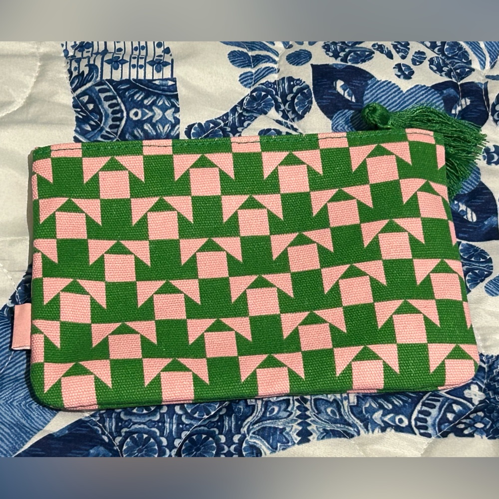 August Ipsy 2023 Bag